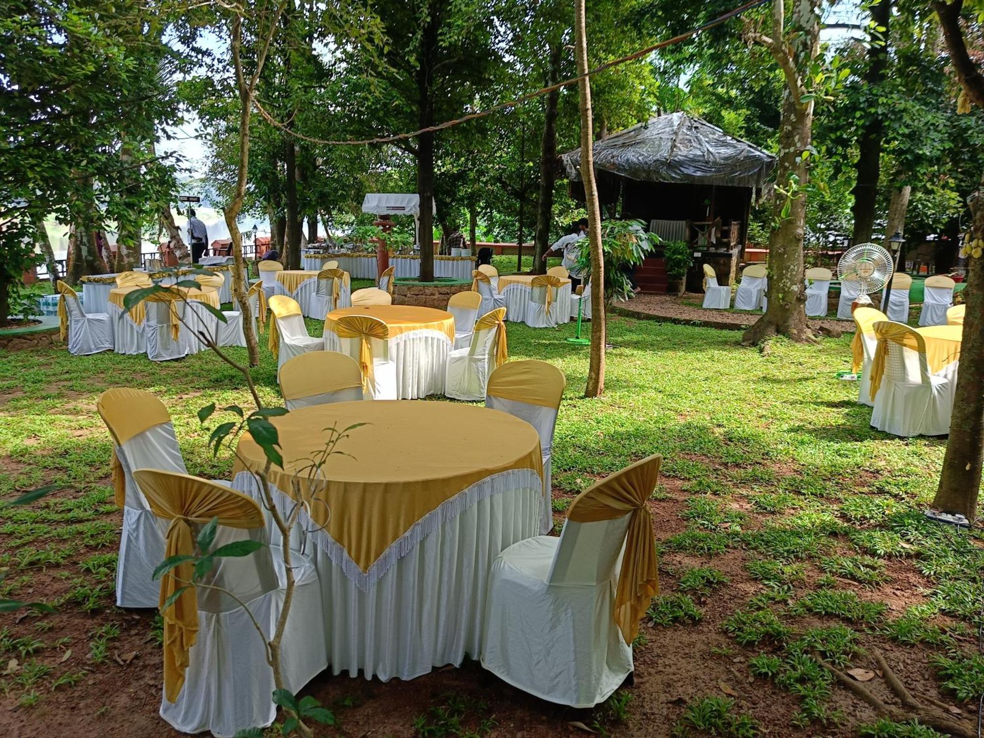 Malakkarethu House Apartment Aranmula Exterior photo