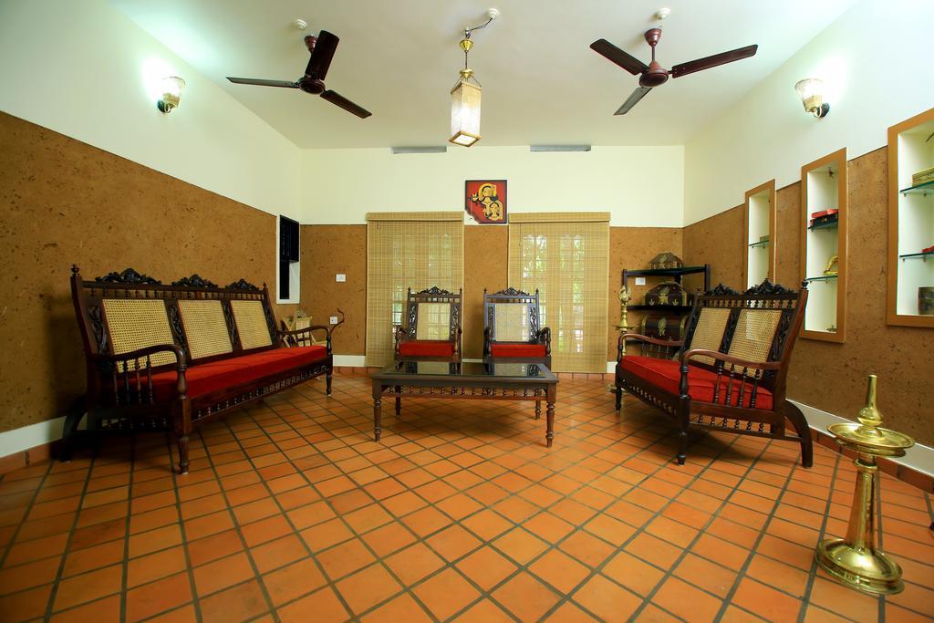 Malakkarethu House Apartment Aranmula Exterior photo