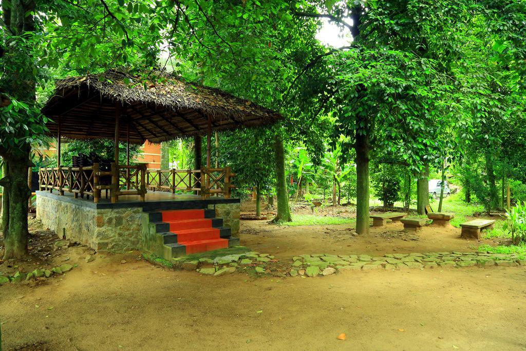 Malakkarethu House Apartment Aranmula Exterior photo