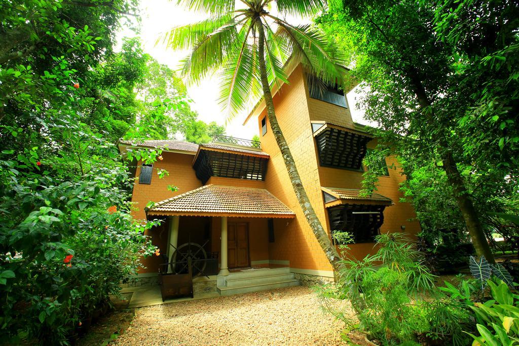 Malakkarethu House Apartment Aranmula Exterior photo